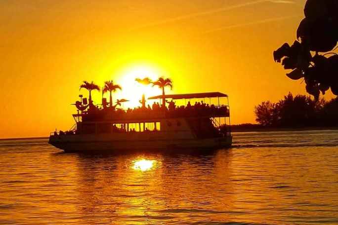 Miami Sunset Cruise - Island Wind - Miami Sightseeing Cruises