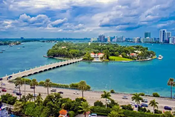 Celebrity Homes Boat Cruise in Miami - Miami Sightseeing Cruises