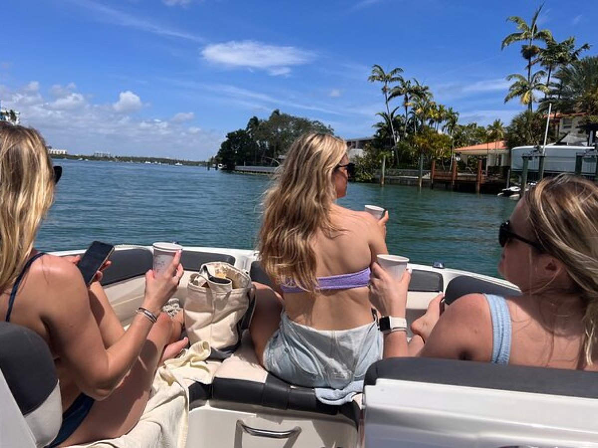 Private Boat Tour in Miami _ Miami Sightseeing Cruises