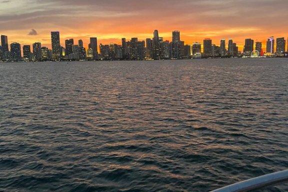 Miami Sunset Cocktail and City Lights Cruise | Miami Sightseeing Cruises